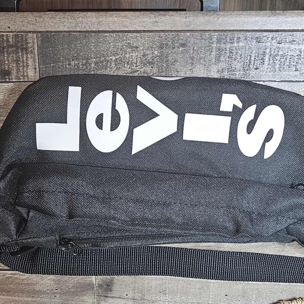 Levi's crossbody sling bag